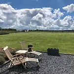 La Douce Cens Bed & Breakfast 3*