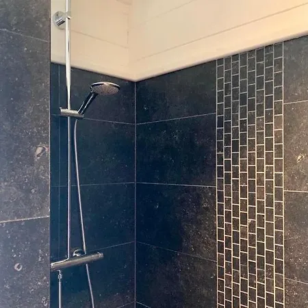 La Douce Cens Bed & Breakfast 3*